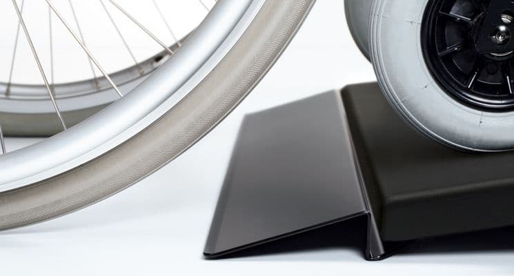 Seca 677 r Wheelchair Scale Class III with Handrail, RS232